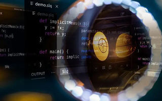 敦煌 ,php声明和调用变量的符号是什么？
